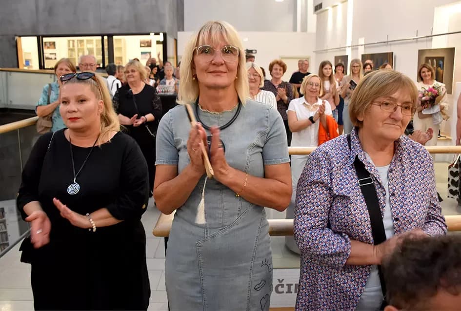 Akademska slikarica, Monika Taborski, Požežanka sa zagrebačkom adresom izlaže u Požegi
