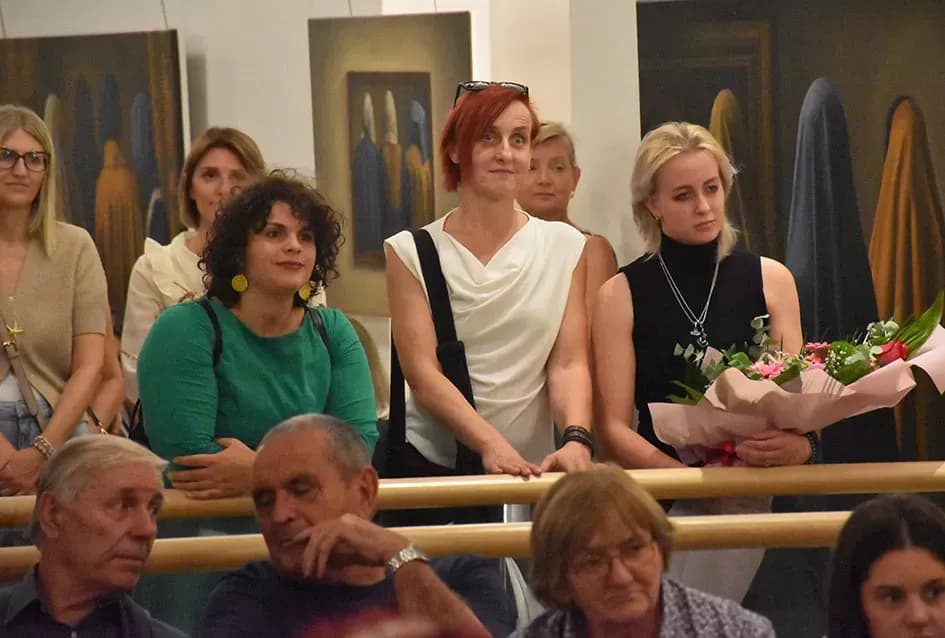 Akademska slikarica, Monika Taborski, Požežanka sa zagrebačkom adresom izlaže u Požegi