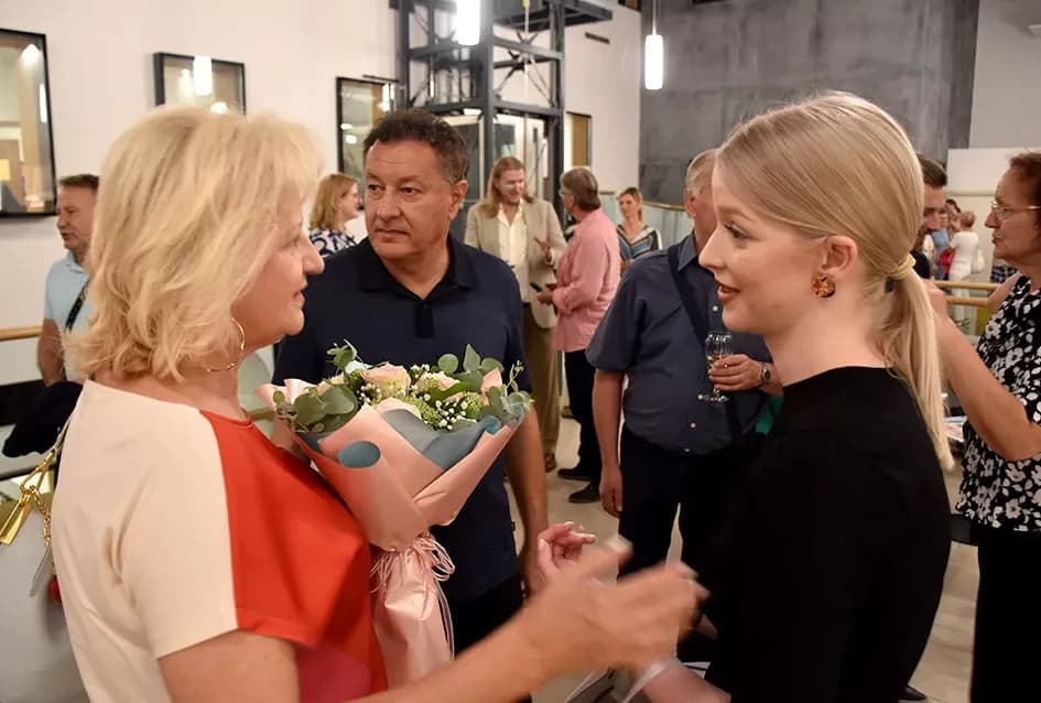 Akademska slikarica, Monika Taborski, Požežanka sa zagrebačkom adresom izlaže u Požegi