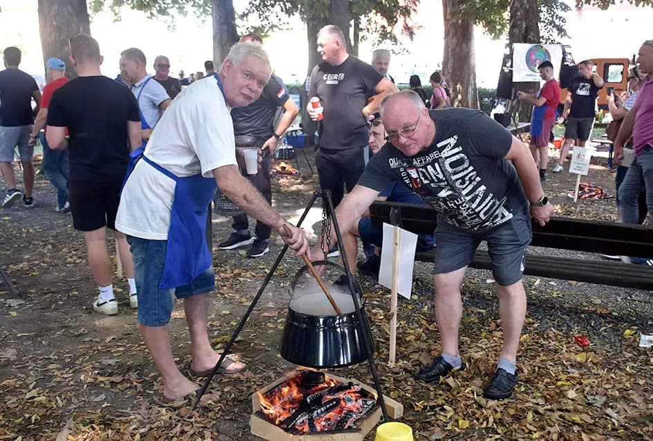 Branko Radovanović najbolji je fiš majstor 29. požeške Fišijade
