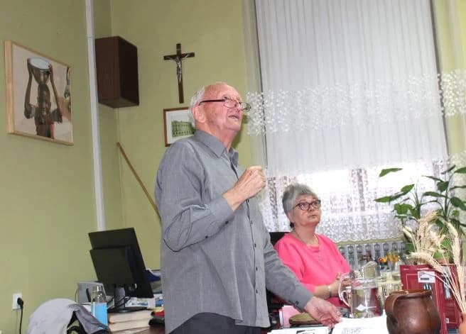 Zavičajni književnik Ivan Abibović učenicima požeške Osnovne škole Antuna Kanižlića predstavio svoje stvaralaštvo
