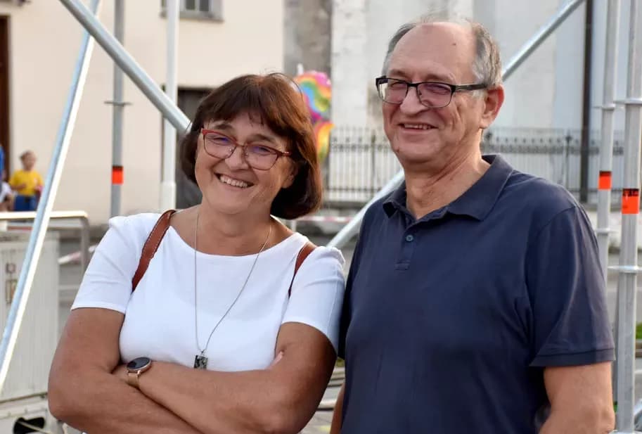 Za najgizdaviju Šokicu izabrana Angela Butorac iz Starih Mikanovaca, prvu pratilju Eva Svjetličić iz Jakšića, a drugu Veronika Mataić iz Starog Topolja