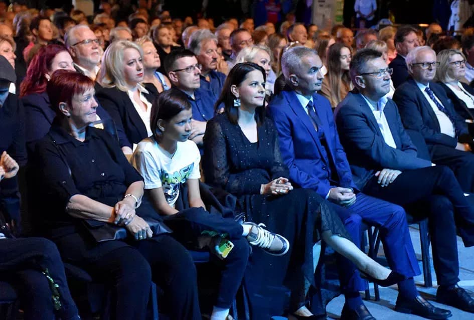 (FOTOGALERIJA) Festivalski koncert u čast Ćiri Gašparcu- obitelji plaketa zahvale za njegov doprinos glazbenoj baštini
