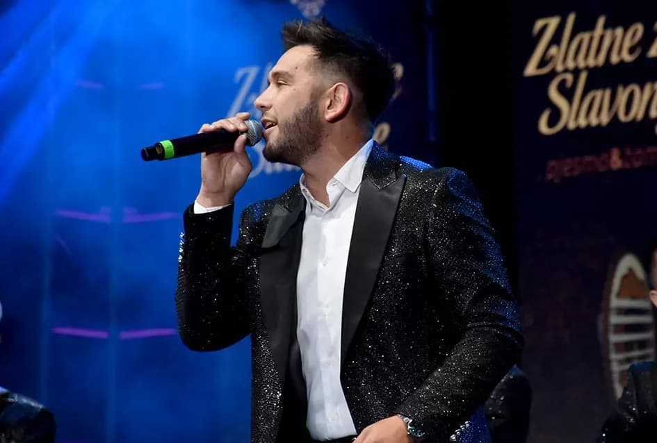 (VELIKA FOTOGALERIJA) Zlatne žice  Slavonije iznjedrile nove tamburaške hitove