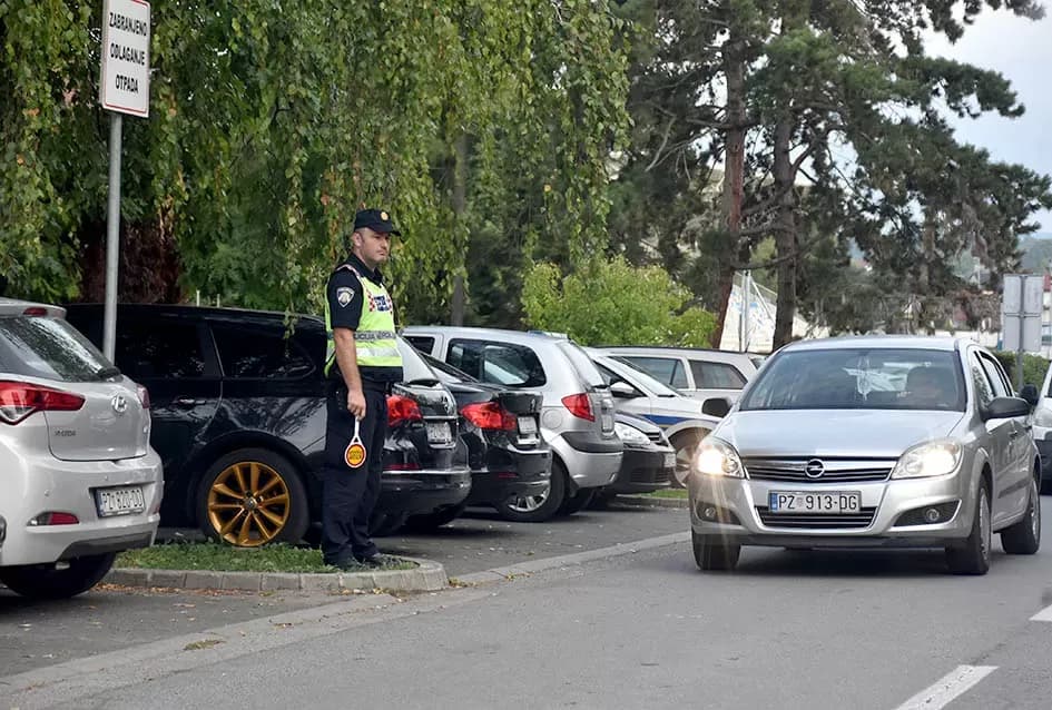 Sigurno do škole: Policijski službenici provode preventivnu akciju