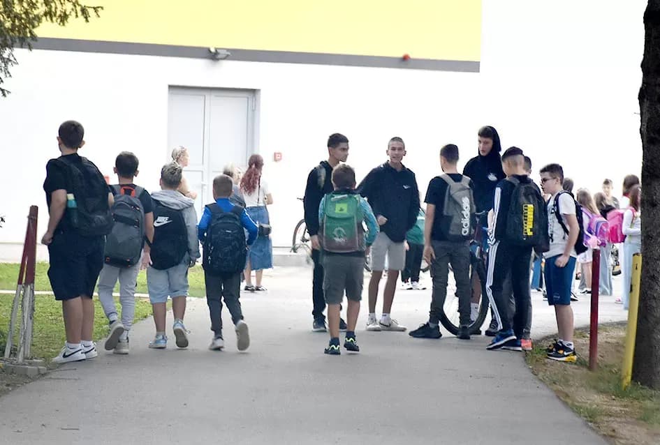 Sigurno do škole: Policijski službenici provode preventivnu akciju