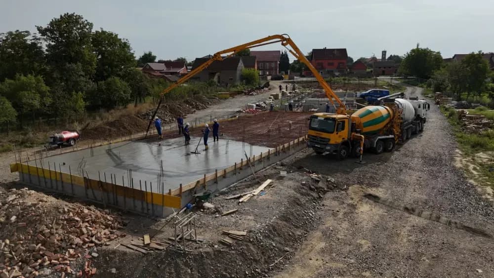 (FOTO) Prema planiranoj dinamici izvode se radovi na izgradnji Centra za starije osobe u Jakšiću