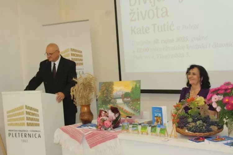 POETSKA VEČER: Predstavljena prva zbirka pjesama Kate Tutić „Divlja rijeka života“