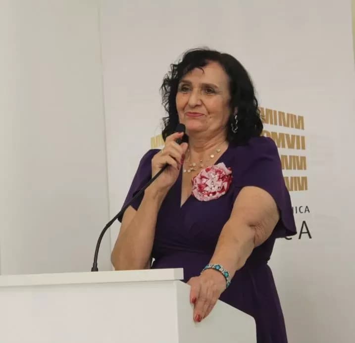 POETSKA VEČER: Predstavljena prva zbirka pjesama Kate Tutić „Divlja rijeka života“