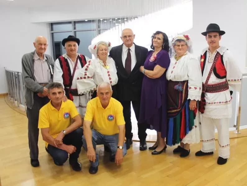 POETSKA VEČER: Predstavljena prva zbirka pjesama Kate Tutić „Divlja rijeka života“
