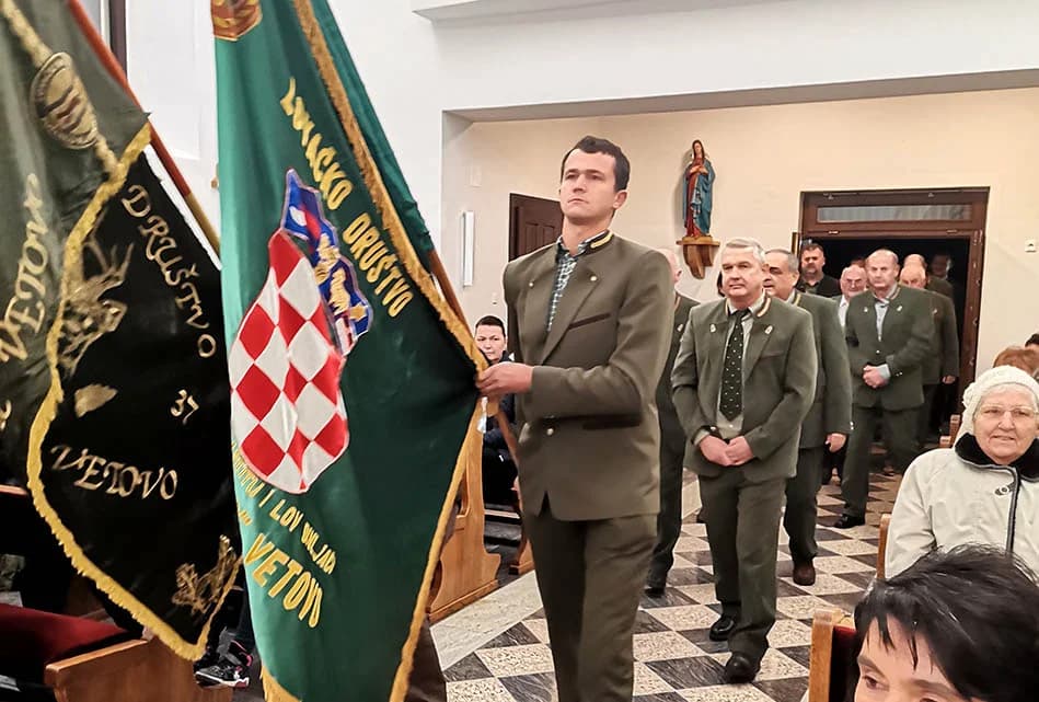 Vetovački lovci posebno slavili svog nebeskog zaštitnika [FOTOGALERIJA]