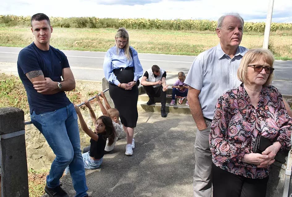 (FOTO) Velika svečanost u Alilovcima: Proslavljena 100. obljetnica kapelice Blažene Djevice Marije