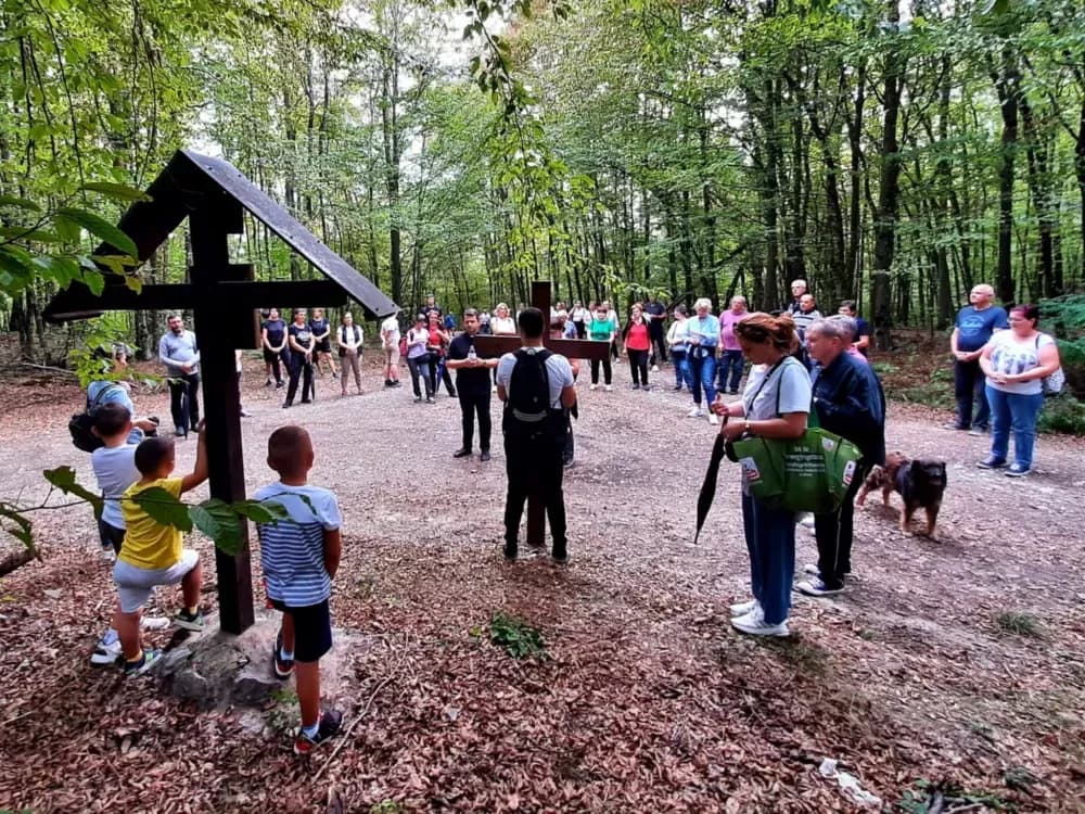 KRIŽNI PUT POŽEŠKA KOPRIVNICA-KLIKUN: Tradicionalno hodočašče predvodio pleternički župnik Dragan Hrgić