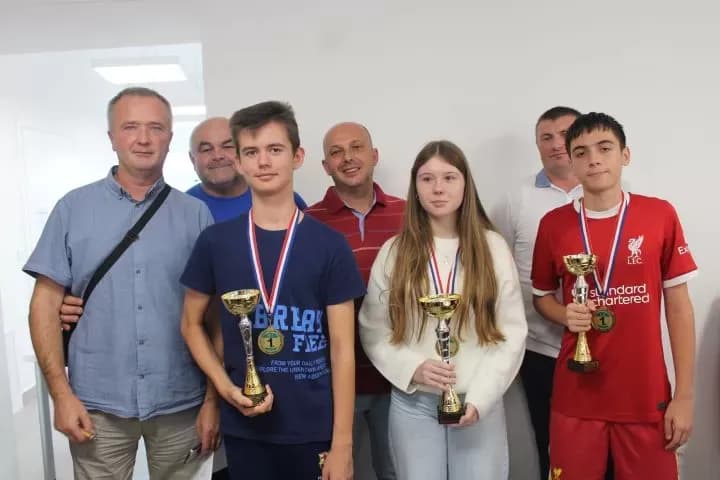 ŠAHOVSKI TURNIR U BRESTOVCU: Pobjednik drugokategornik Pero Antolović iz Ivankova