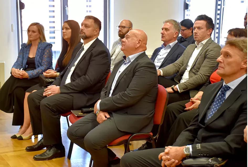 GOSPODARSKI USPJEH:Zlatne kune dobile tvrtke Lipik glas, Usluga i Legac partner
