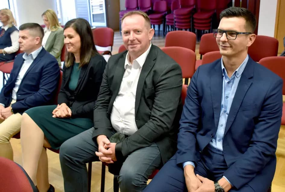 GOSPODARSKI USPJEH:Zlatne kune dobile tvrtke Lipik glas, Usluga i Legac partner