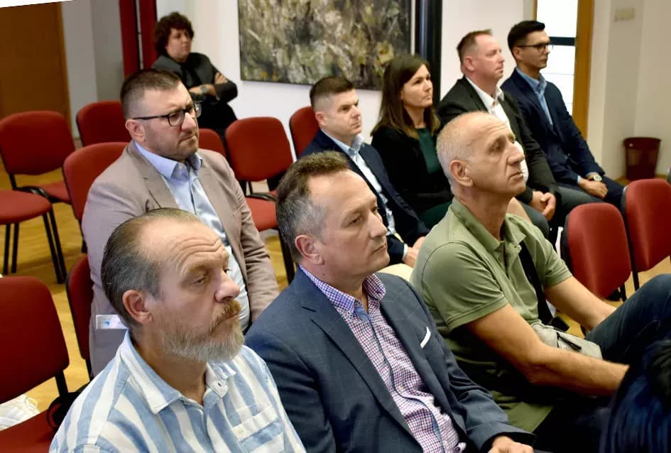 GOSPODARSKI USPJEH:Zlatne kune dobile tvrtke Lipik glas, Usluga i Legac partner