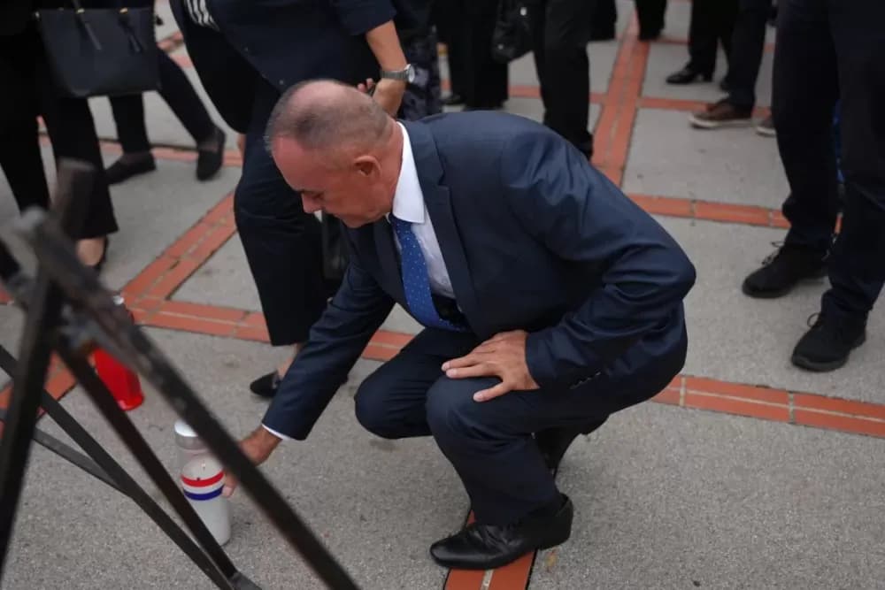 (FOTOGALERIJA) Prigodan program uz mimohod ulicama grada povodom Dana branitelja Požeško-slavonske županije