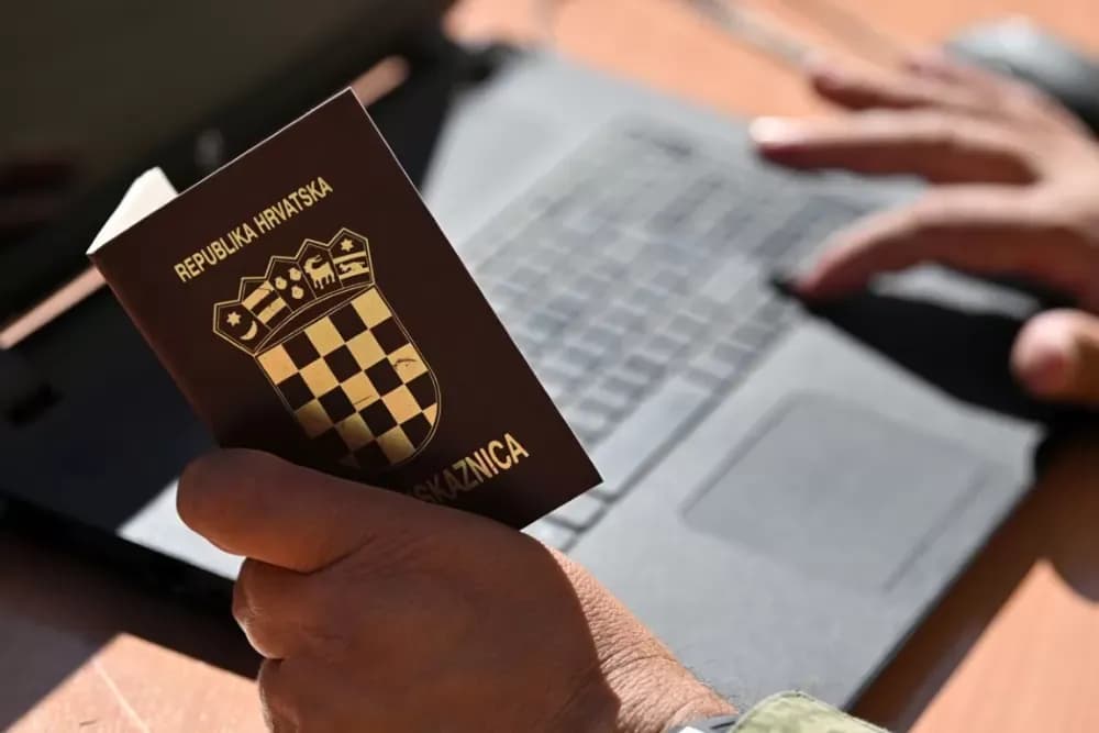 Novi naraštaj ročnika i ročnica stigao u Požegu na dragovoljno vojno osposobljavanje