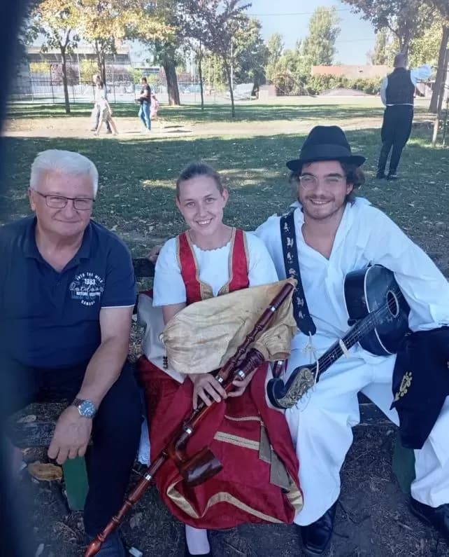 [FOTO] Pleternički umirovljenici prisustvovali  mimohodu na „Vinkovačkim jesenima“ te posjetili Đakovo-srce Slavonije