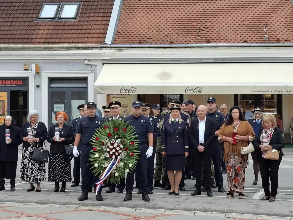 Pripadnici policije uz svoj dan primili odlikovanja, promaknuća i pohvale