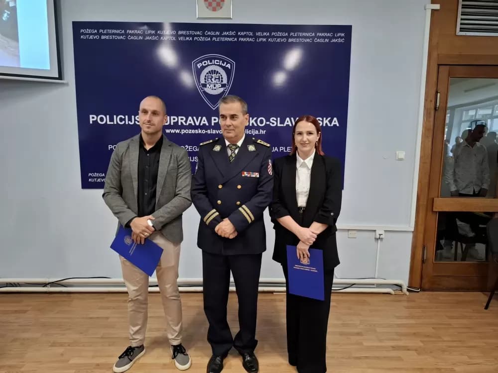 Pripadnici policije uz svoj dan primili odlikovanja, promaknuća i pohvale