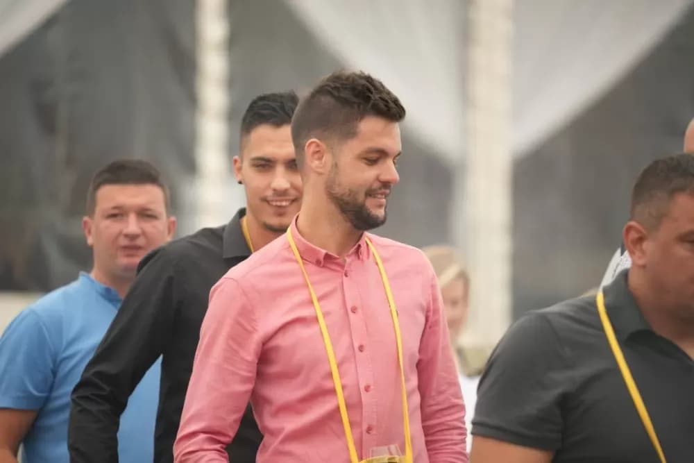 (FOTOGALERIJA) Dan berbe u Vinariji Kutjevo d.d. uz zanimljiva natjecanja