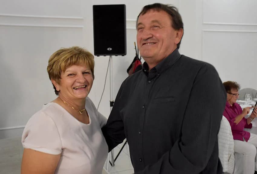 VIŠE OD STOTINU UMIROVLJENIKA NA ZABAVI: Dosta plesa i veselih kola [FOTO]