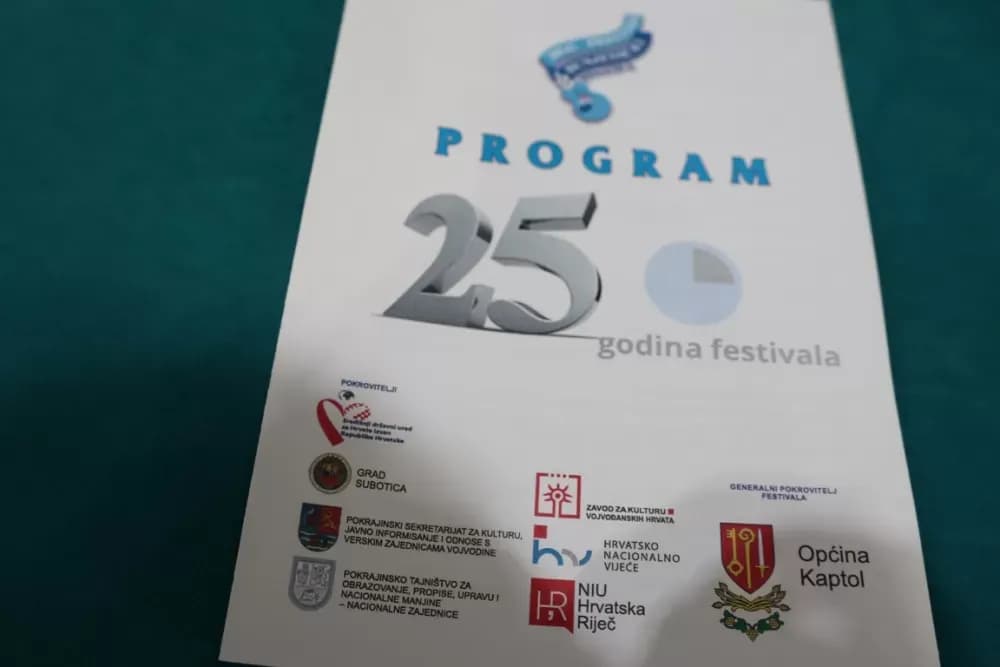 Tamburaši Podrumski bećari i Astal osvojili nagrade na subotičkom festivalu, koji je priznanje dao požeškom novinaru