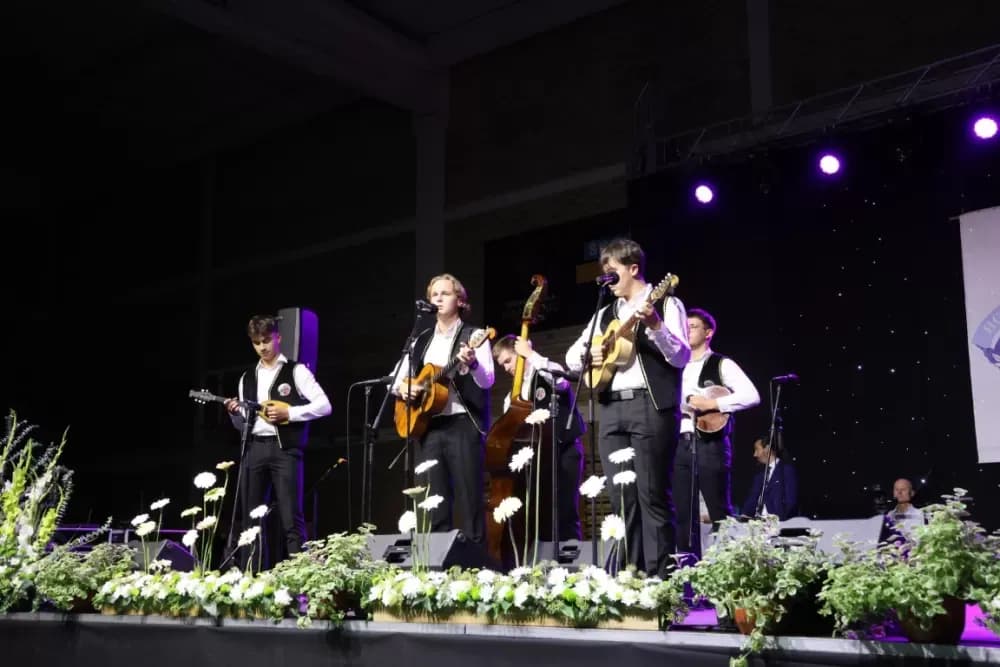 Tamburaši Podrumski bećari i Astal osvojili nagrade na subotičkom festivalu, koji je priznanje dao požeškom novinaru