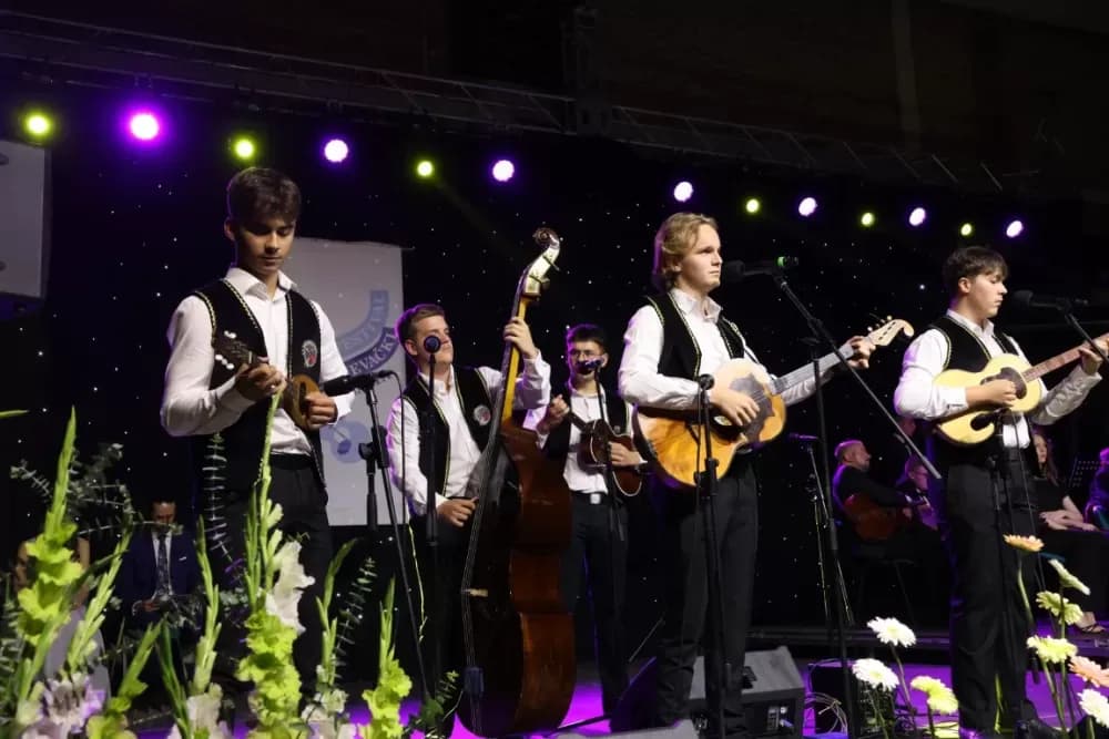 Tamburaši Podrumski bećari i Astal osvojili nagrade na subotičkom festivalu, koji je priznanje dao požeškom novinaru