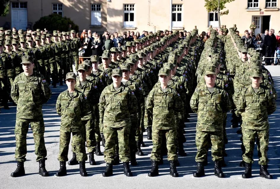 Prisegnuo je 47. naraštaj ročnika u požeškoj vojarni 123. brigade: „Hrvatska vojska nije samo oružana sila, mi smo jamac mira i sigurnosti hrvatskog naroda“