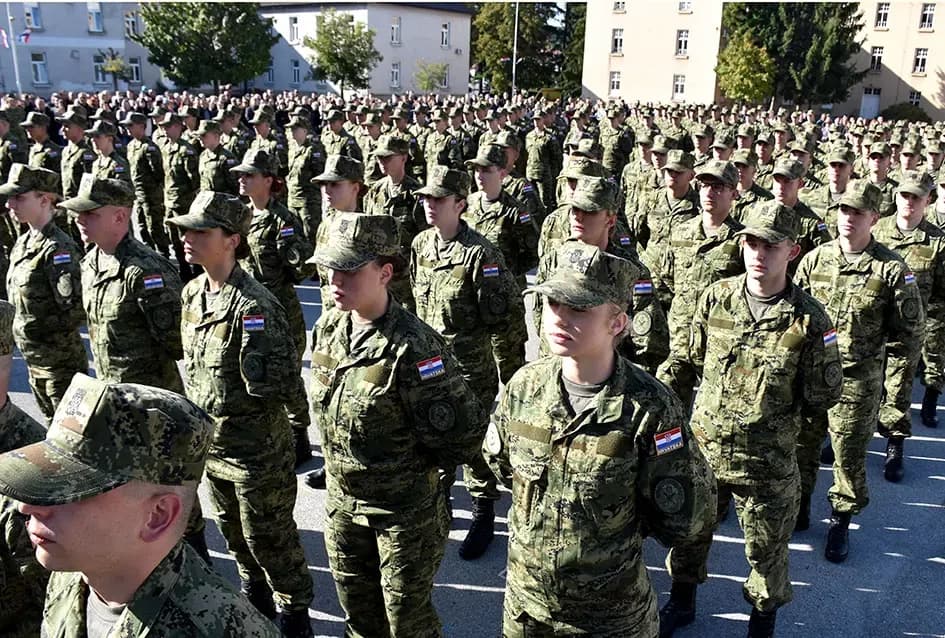 Prisegnuo je 47. naraštaj ročnika u požeškoj vojarni 123. brigade: „Hrvatska vojska nije samo oružana sila, mi smo jamac mira i sigurnosti hrvatskog naroda“