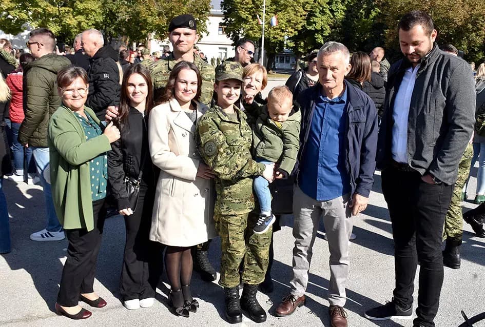 Prisegnuo je 47. naraštaj ročnika u požeškoj vojarni 123. brigade: „Hrvatska vojska nije samo oružana sila, mi smo jamac mira i sigurnosti hrvatskog naroda“