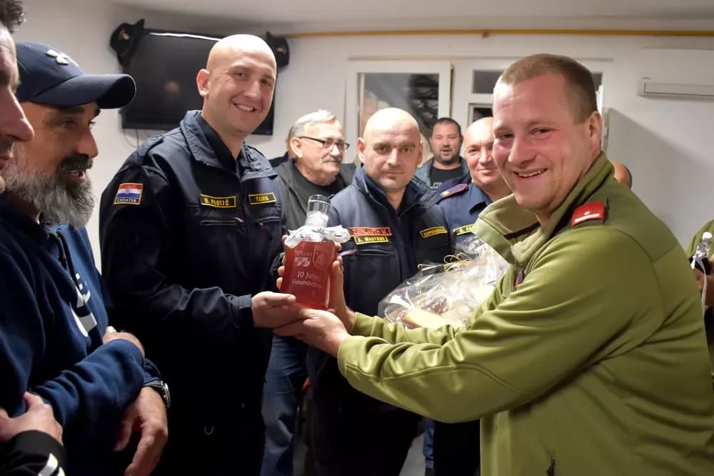 Austrijski vatrogasci doniraju još jedno vozilo Trenkovčanima