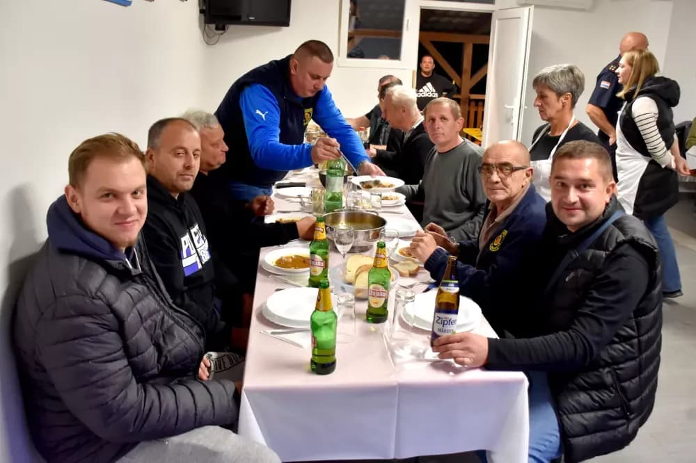 Austrijski vatrogasci doniraju još jedno vozilo Trenkovčanima