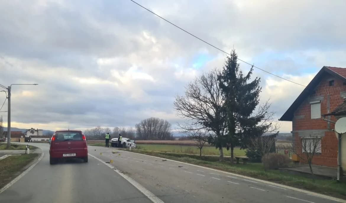 Teško ozlijeđen 51-godišnjak, a lakše još tri osobe u jučerašnjoj prometnoj nesreći /FOTO/