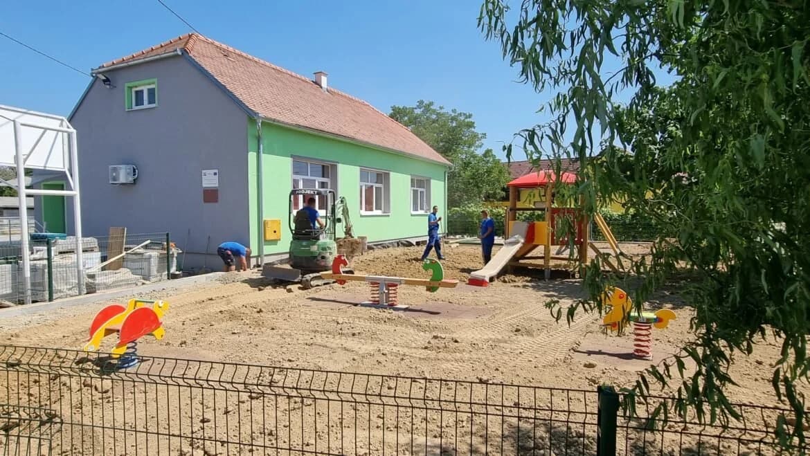 Općina Jakšić jedinstven primjer: Preuređene prostorije i izgrađeno igralište za novu vrtićku skupinu u sklopu Područne škole u Rajsavac /FOTO/
