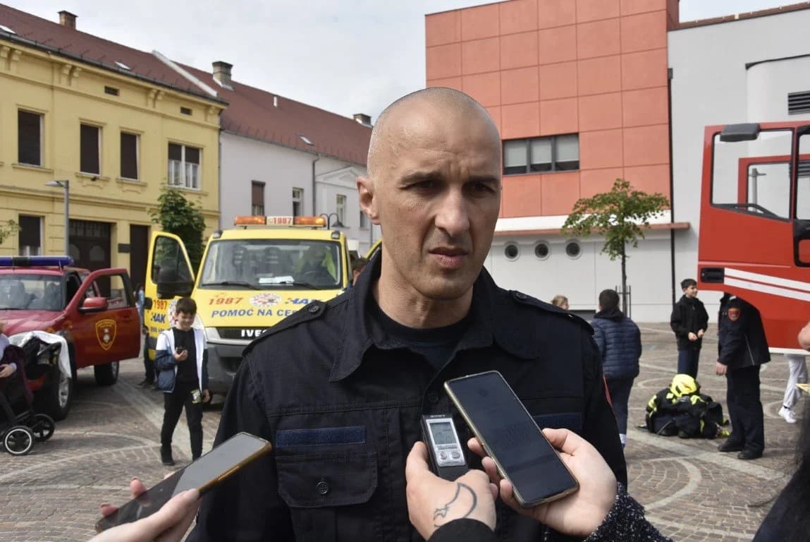 /FOTO-VIDEO/ Požeški vatrogasci pokazali visoku spremnost: „Bez djece i mladeži nema ni budućnosti vatrogasaca"