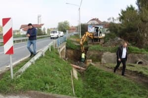2,7 milijuna kuna ulaže se u infrastrukturu na području općine Jakšić; u tijeku pregovori za povezivanje Eminovaca i Požege nogostupom