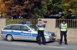 U naseljenom mjestu pravljao brzinom od 156 km/h, a vikend rekoreder bio je s 1,96 promila alkohola