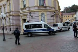 Čekanje još traje, nadležni šute, trpe građani, a troškovi nemilice rastu!?