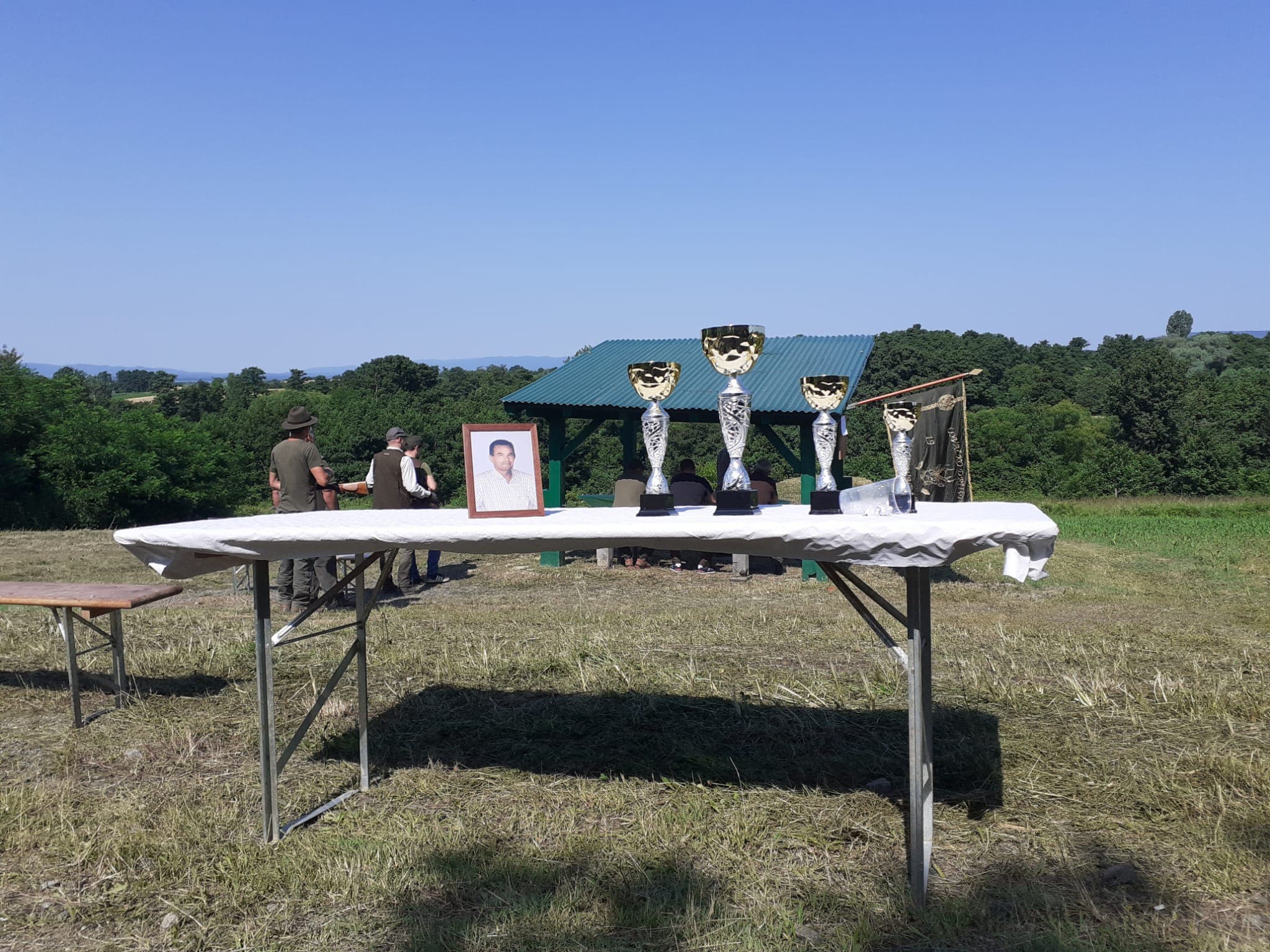 VetovčanI na strelištu Lovačkog društva organizirali Memorijalni turnir Milan Špejić /FOTO/