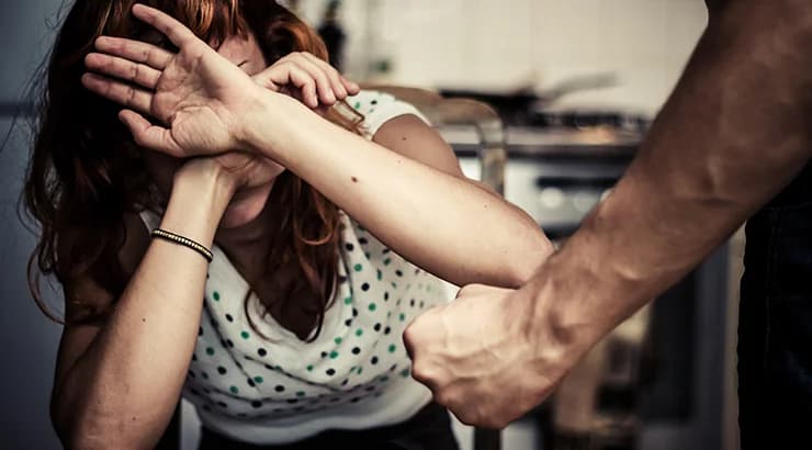 Drama u Požegi: Muž gurnuo suprugu na stepenicama pa završio u pritvoru