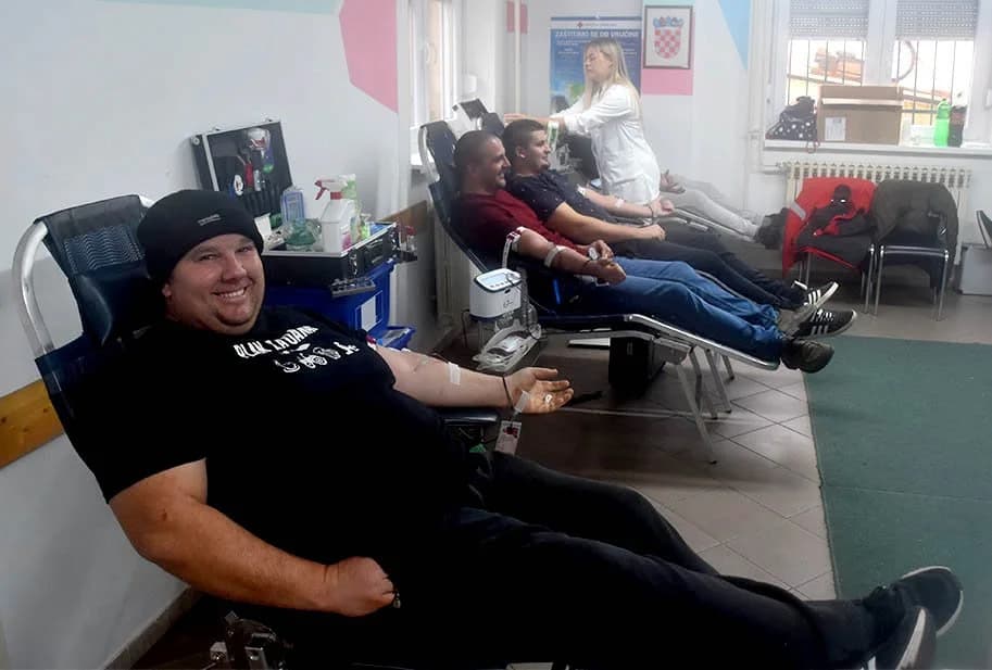 Prikupljeno 367 doza krvi u ovotjednoj akciji koju je organiziralo Gradsko društvo Crvenog križa Požega /FOTO/