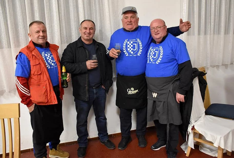PROSLAVLJENA 90. GODIŠNJICA NOGOMETNOG KLUBA JAKŠIĆ: Klub koji je ostavio značajan trag u požeškom nogometu /FOTOGALERIJA/