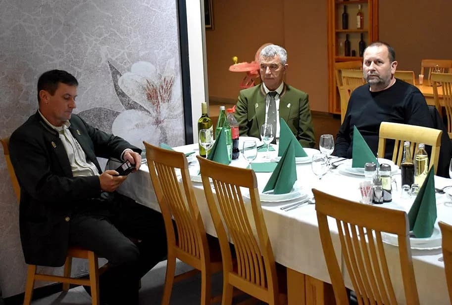 Lovački savez Požeško-slavonske županije donio planove za iduću godinu, a Goran Šutalo primio odličje za doprinos razvoju lovstva