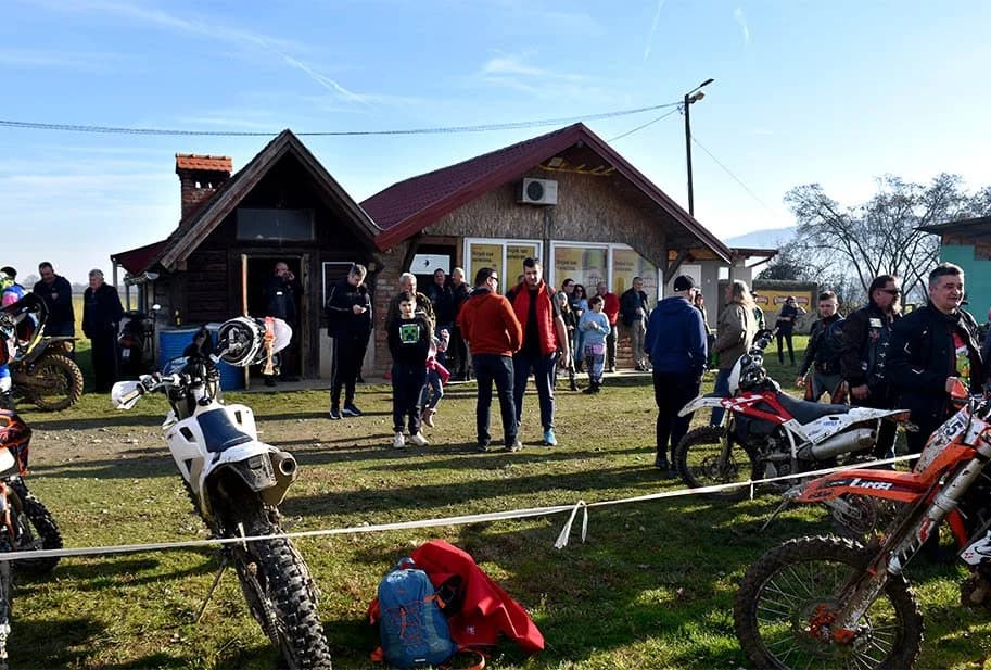 [[FOTOGALERIJA] NOVOGODIŠNJA MOTOCORSS UTRA NA VILARAMA: Mihael Pandžić pobjednik