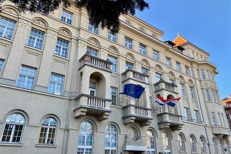 Potpore za kupovinu instrumenata, folklorne priredbe i stručne skupove