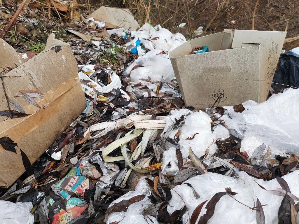 Na "korak" od trga smetlište: Komunalni redari, dobro jutro!